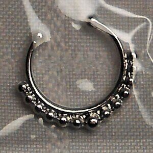 No13 - Fake 10mm Septum Ring - new, repackaged, silver color